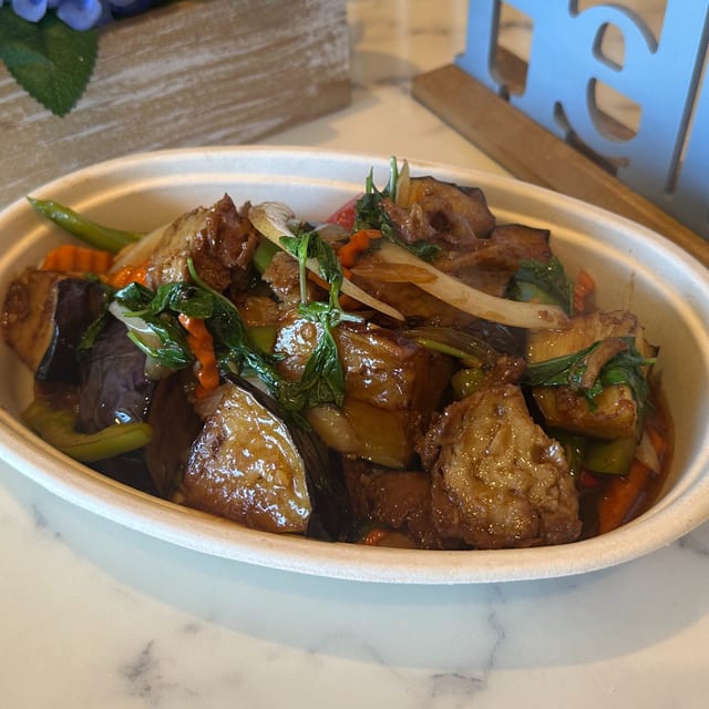Basil Eggplant (Lunch Combo).