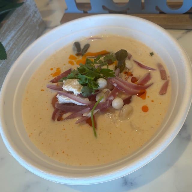 Tom Kha (Coconut Milk Soup) (Large).