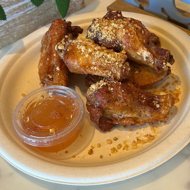 Garlic Wings (6 Pieces).